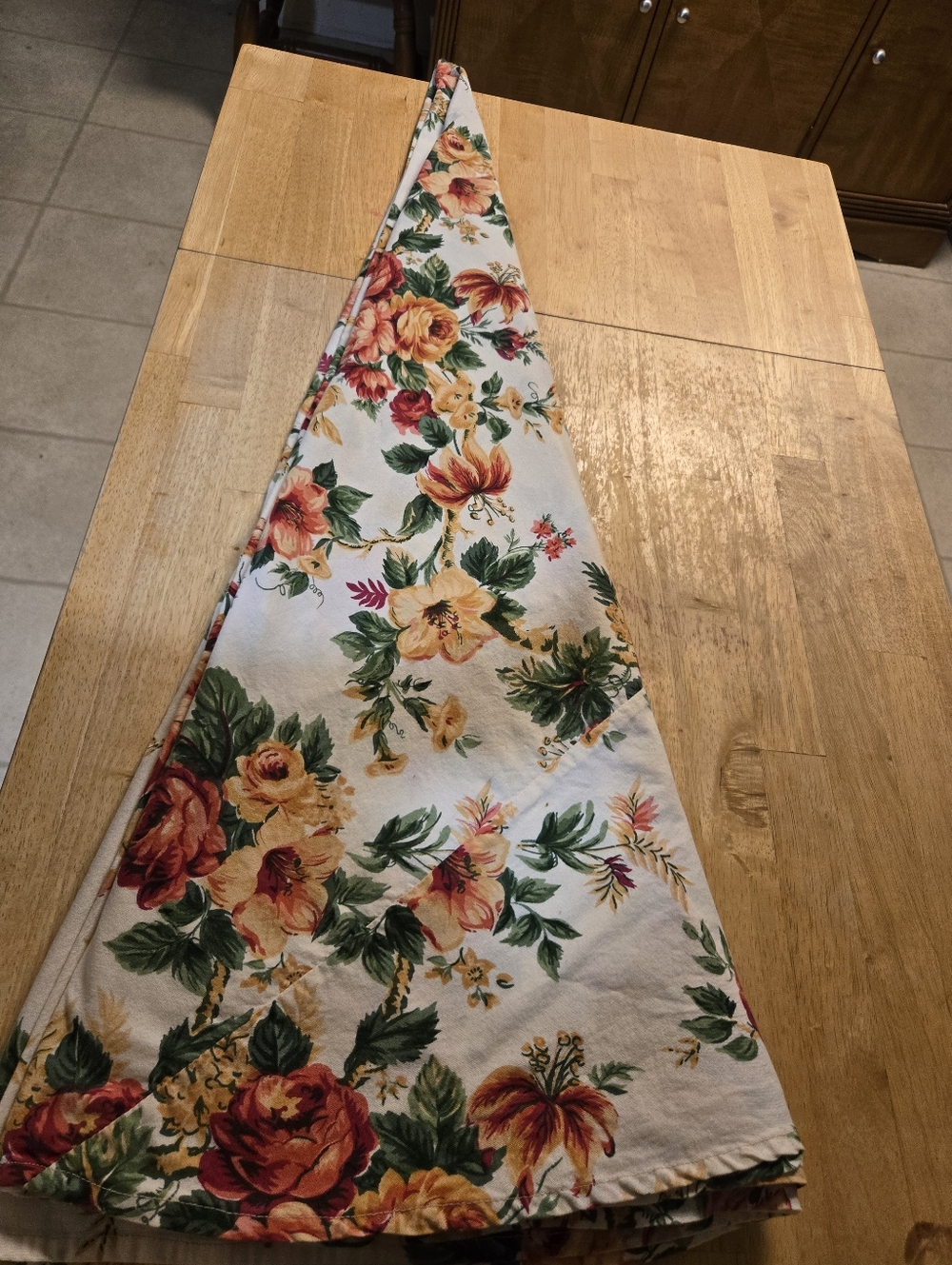 Floral Round Tablecloth or Fabric Panel - Cream Base with Yellow & Red Flowers